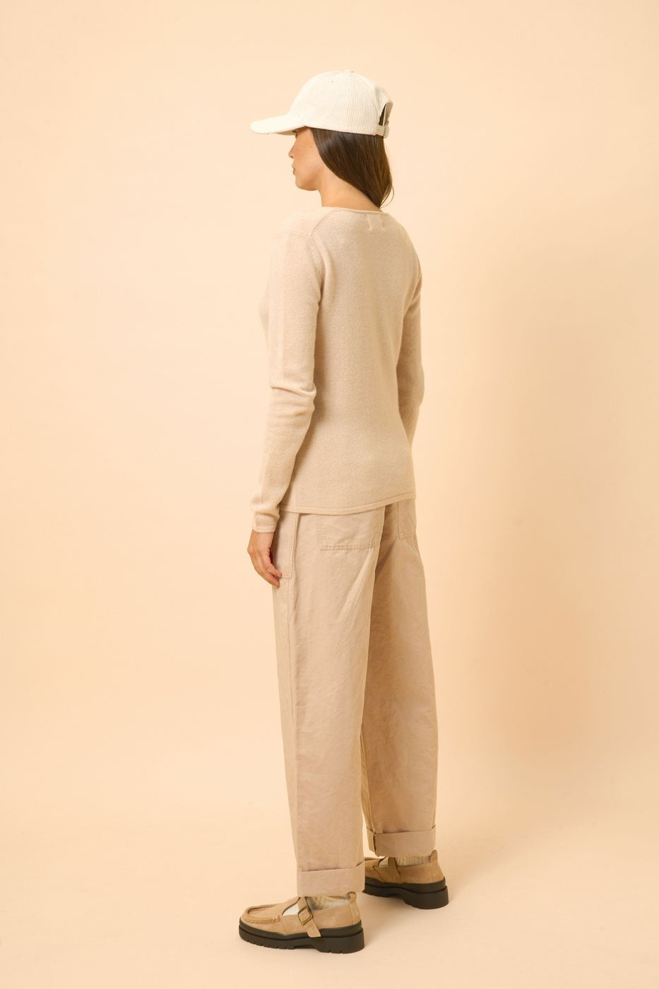 V-Neck Sweater - Joan - Nude