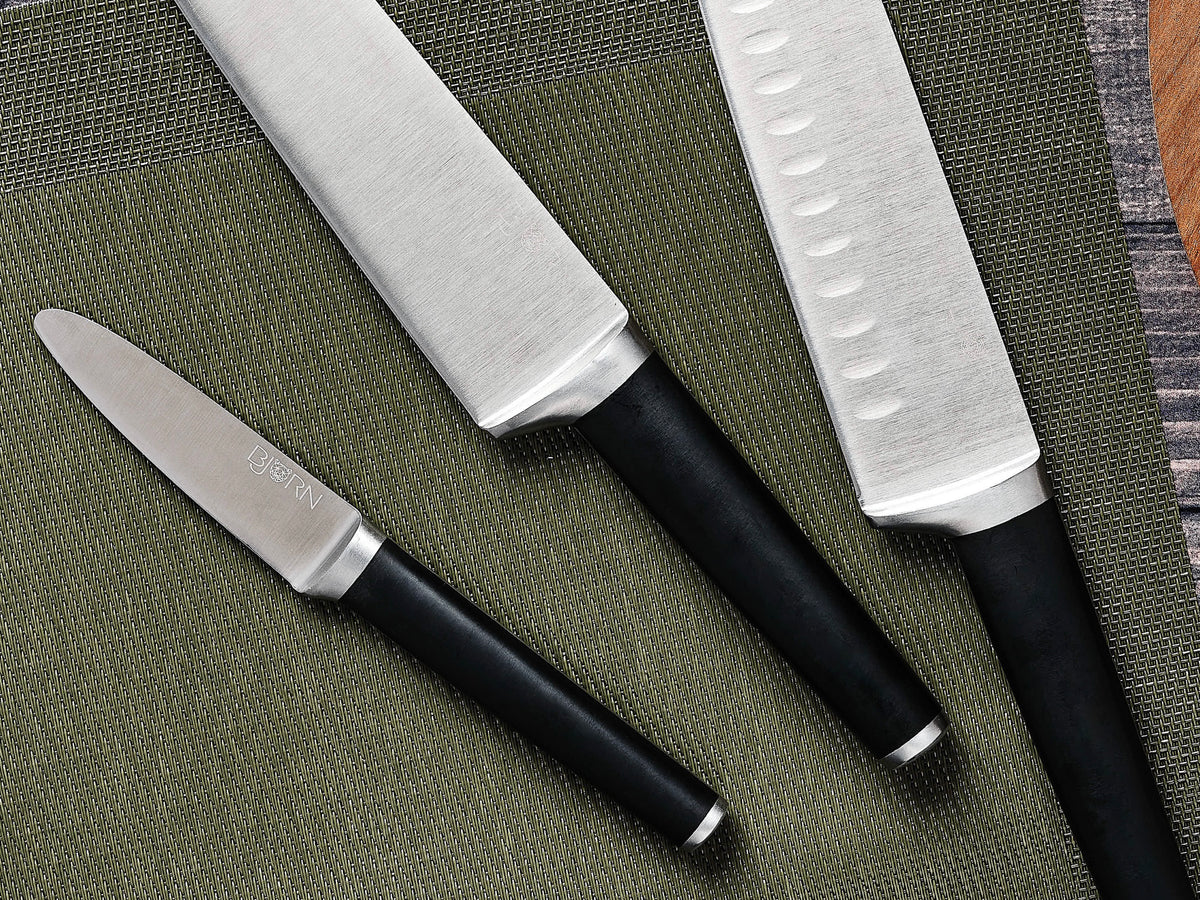 Nude - 6 Knives - Jona