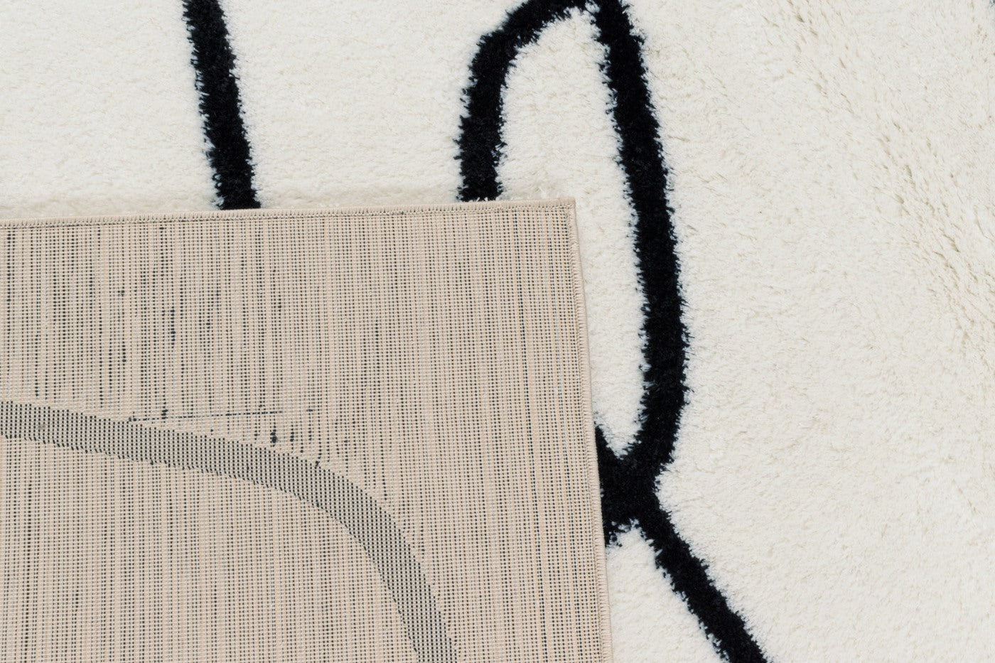 Soft Shaggy Lasso Rug 675 - Ivory