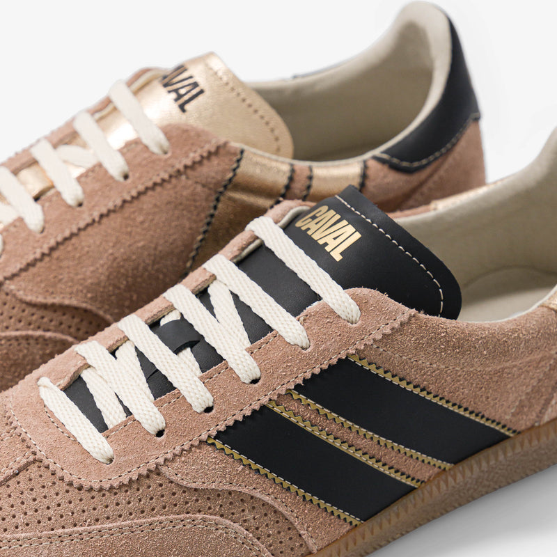 Zapatillas deportivas en rubor latte