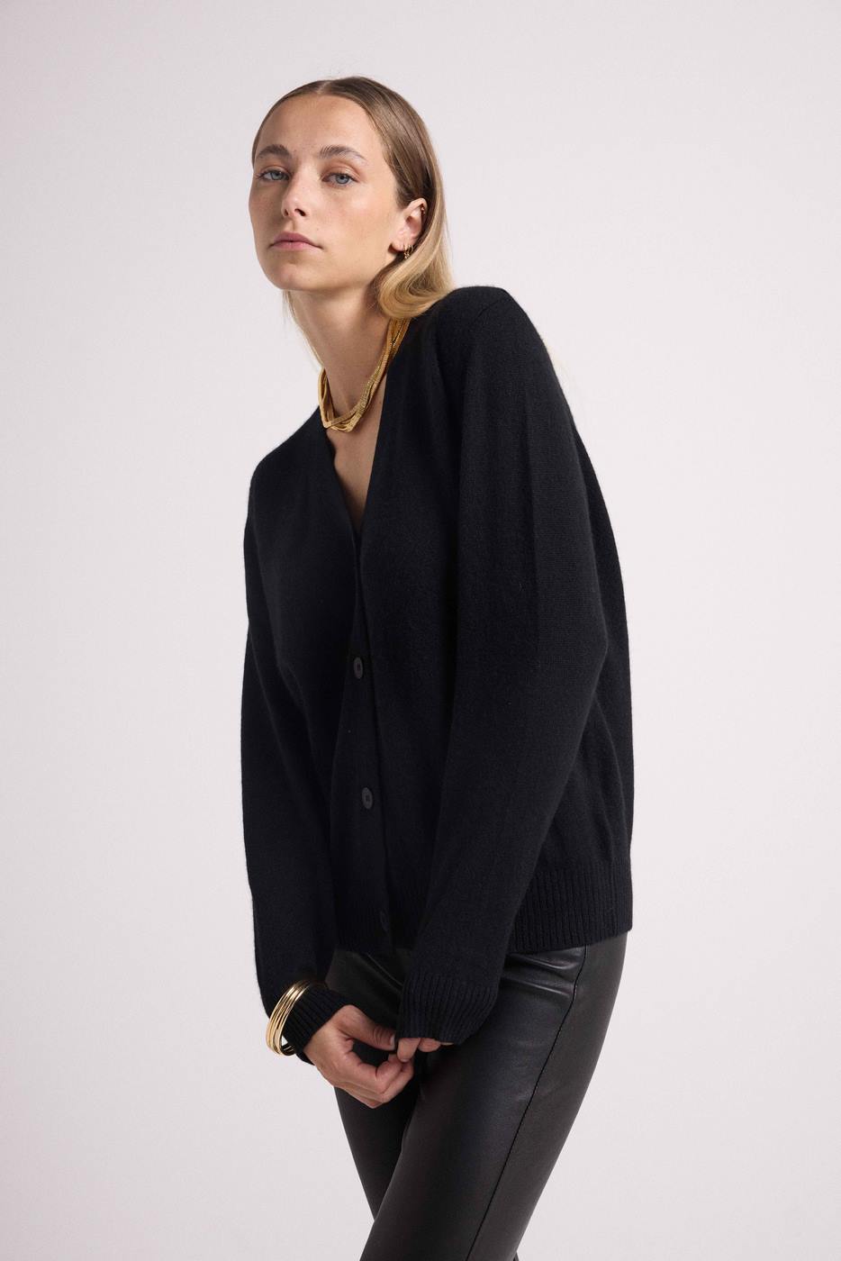 Cárdigan boyfriend de cuello en V Lea - Negro - Mujer