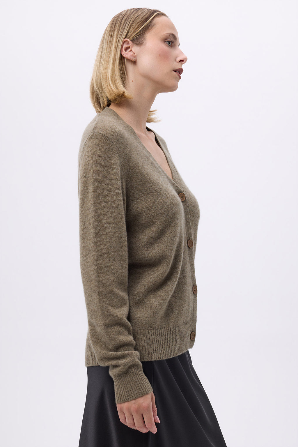 Boyfriend-Cardigan mit V-Ausschnitt Lea – Khakigrün – Damen