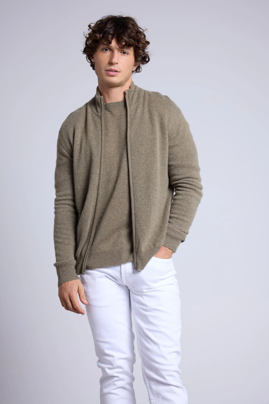 Strickjacke mit Reißverschluss und Stehkragen Leo - Khakigrün - Herren - 100% Kaschmir