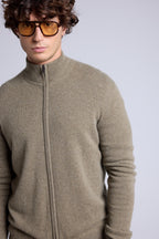 Strickjacke mit Reißverschluss und Stehkragen Leo - Khakigrün - Herren - 100% Kaschmir