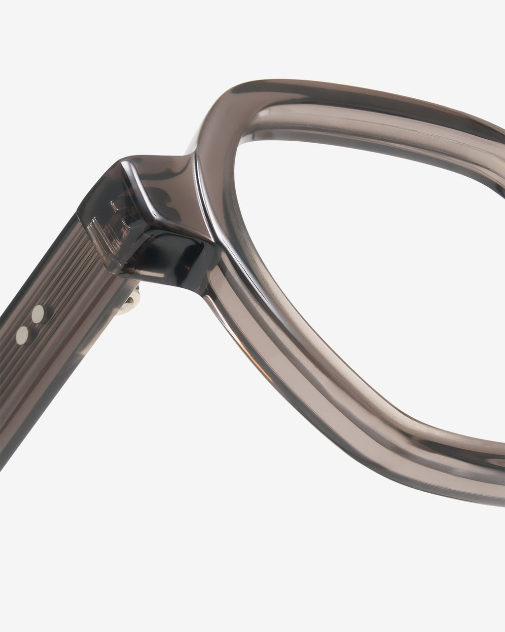 Close-up of the pantos acetate frame of the Tiago Gris eyeglasses
