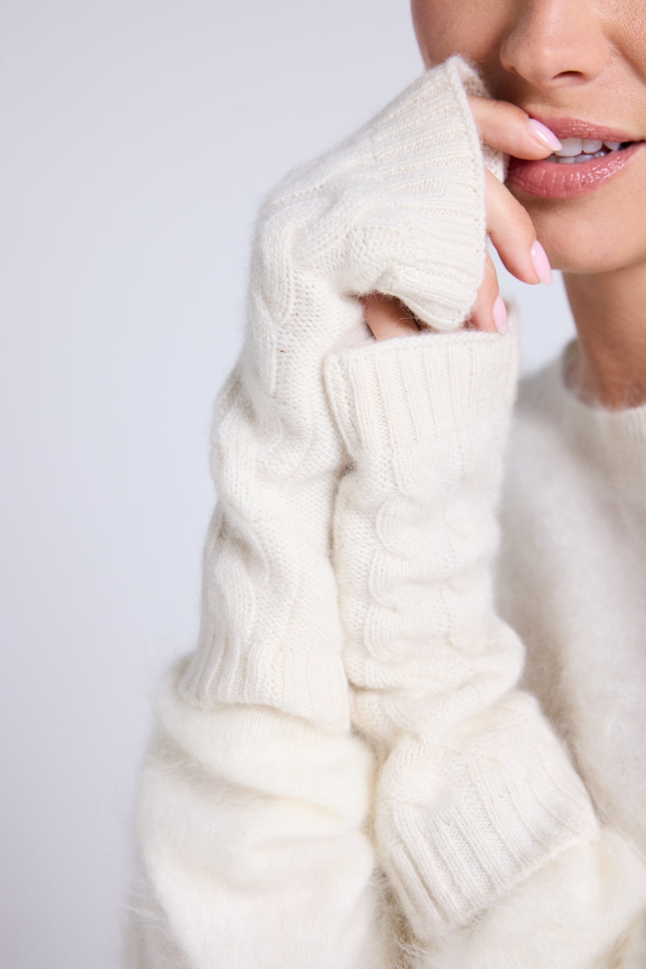 Unisex Lili Fingerless Gloves - White - Unisex