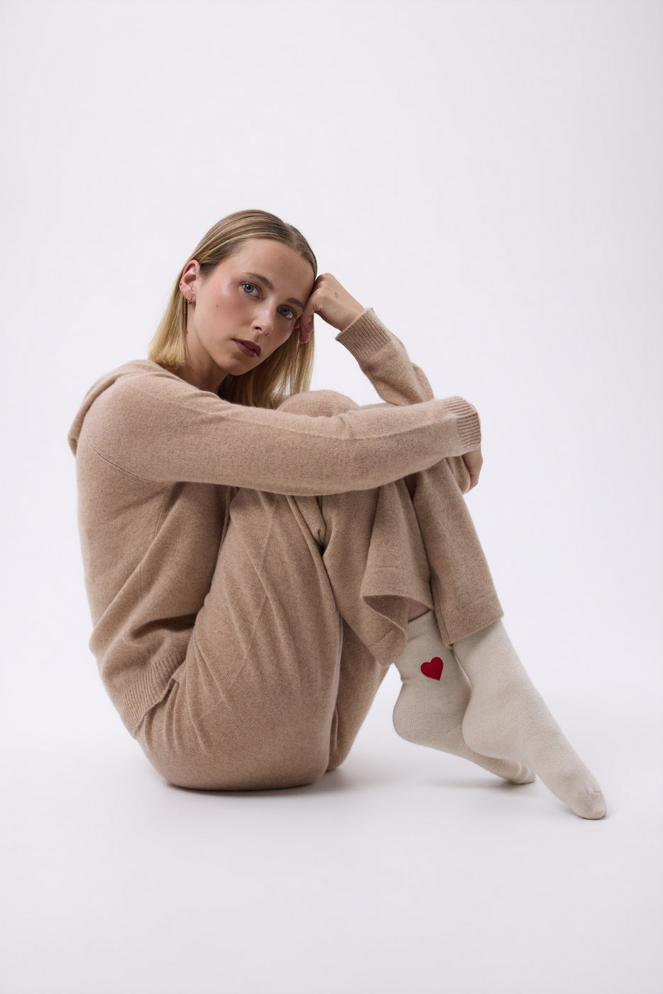 Skarpetki unisex w serca Love - Białe - Unisex