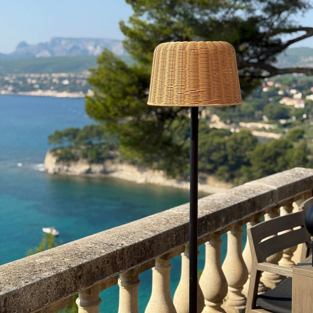 Mateo - Lampadaire Solaire - Polyrotin - Beige