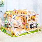 Miniature House - Cat Café Garden