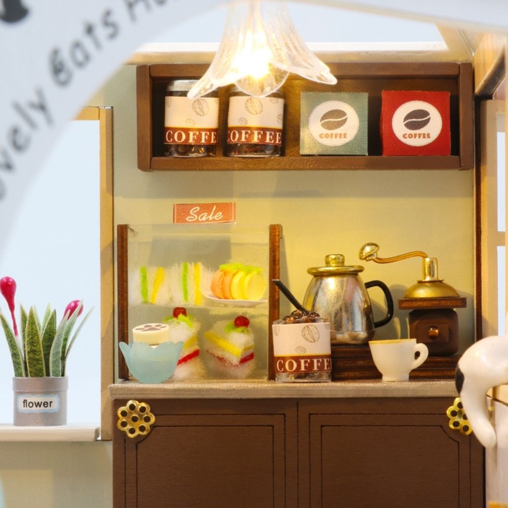 Miniature House - Cat Café Garden