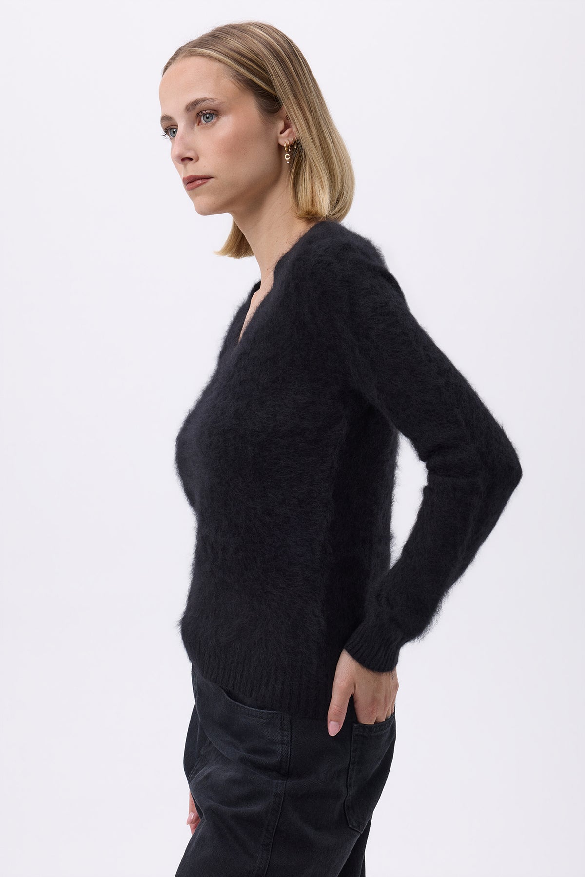 V-Neck – Børstet kashmir Mael - Sort - Dame