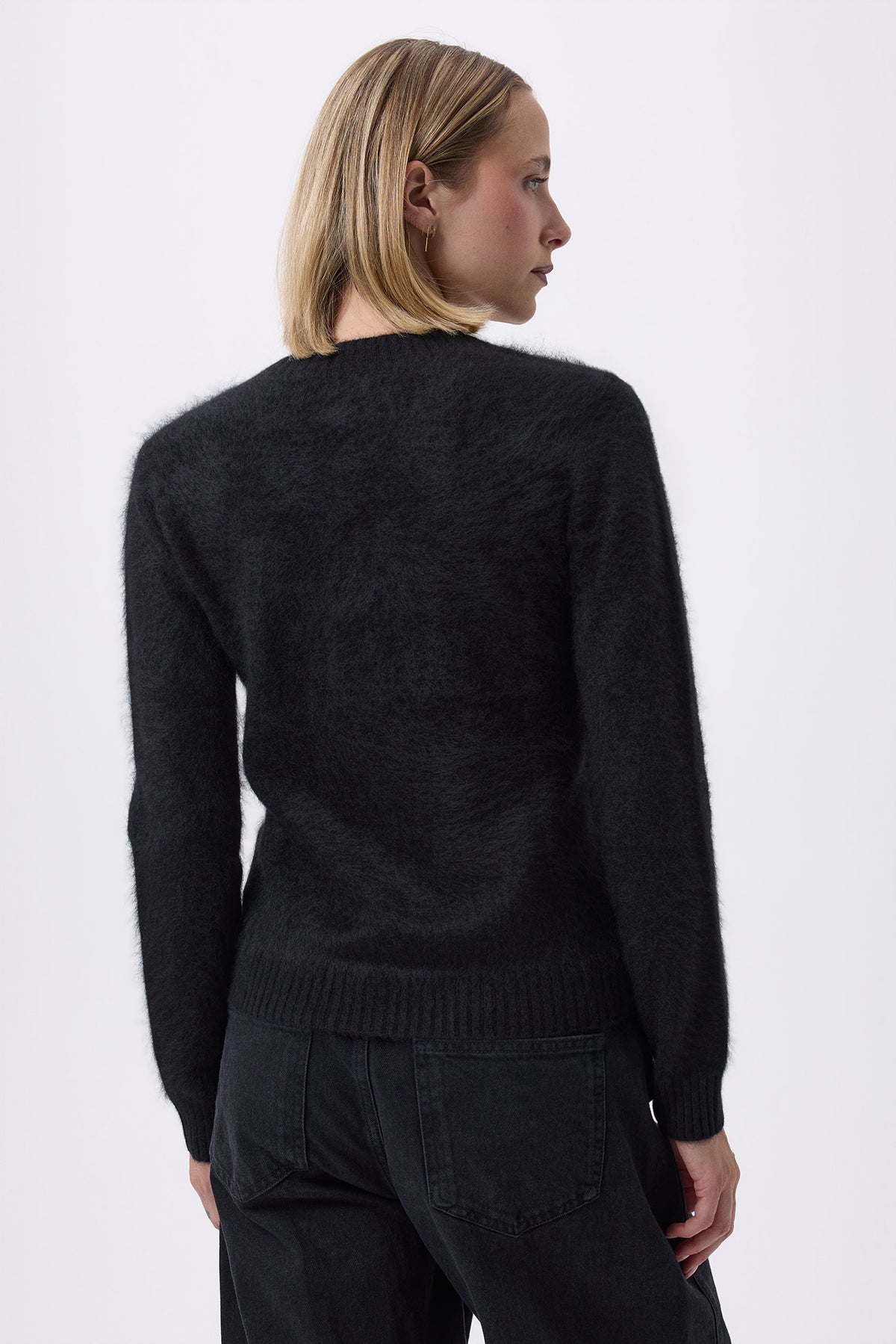 V-Neck – Børstet kashmir Mael - Sort - Dame
