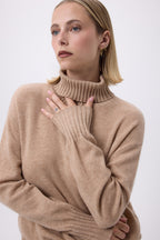 Oversize rullekravestrik F Maeva - Beige creme - Dame