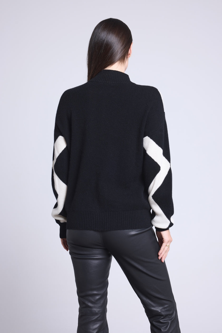 Magali Graphic Zip Jacket - Black And White - Women