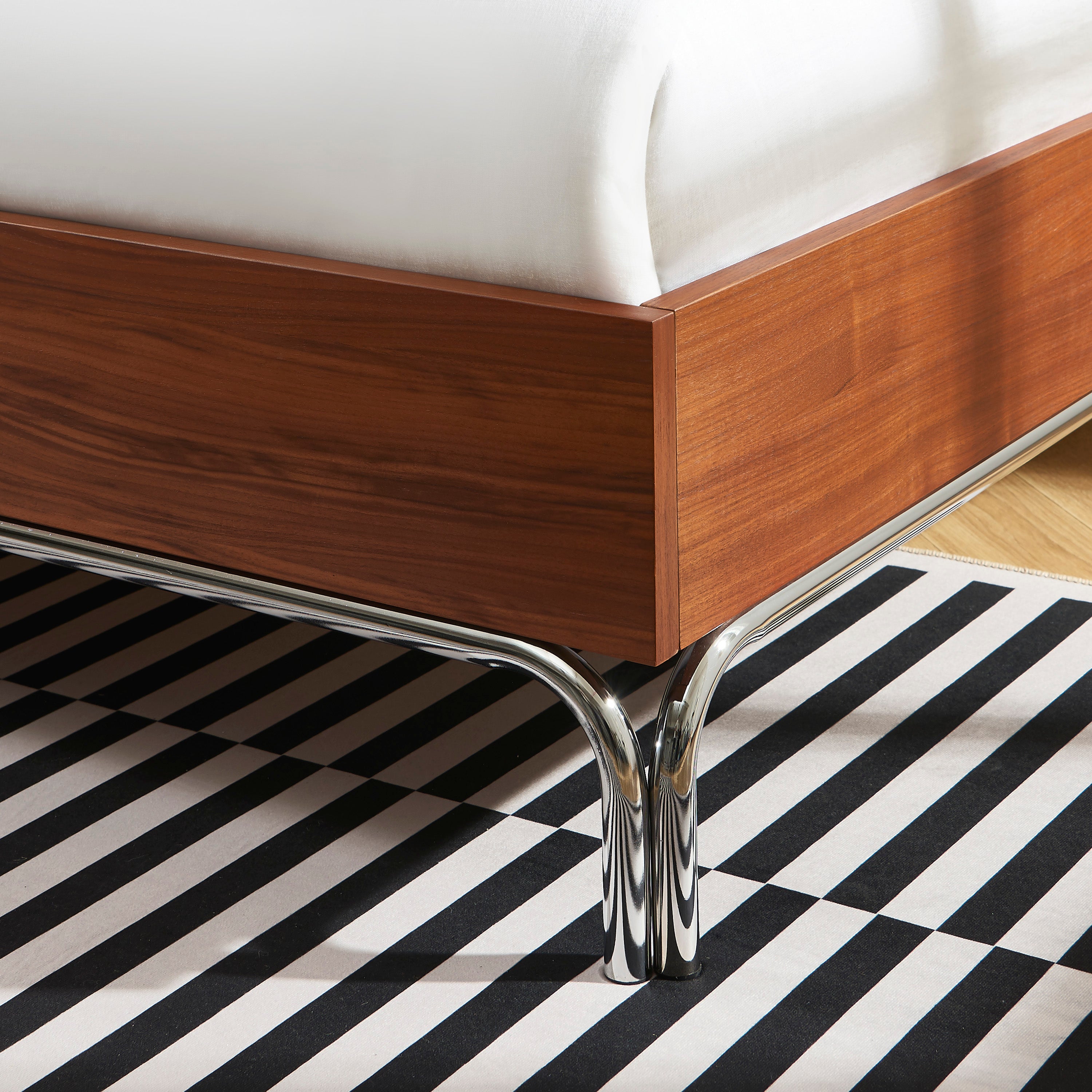 Maggy - Bed - Walnut Veneer And Chrome Metal Legs