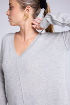 Pull Col V Oversize Coutures Manon - Gris Clair - Femme