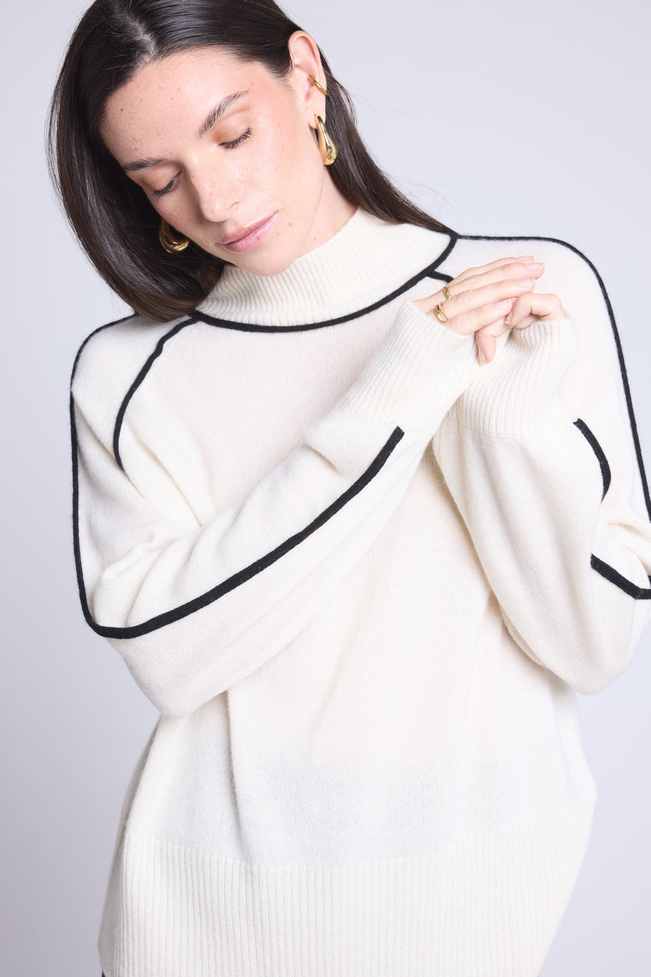 Jersey con cuello alto en contraste Megan - Blanco y negro - Mujer