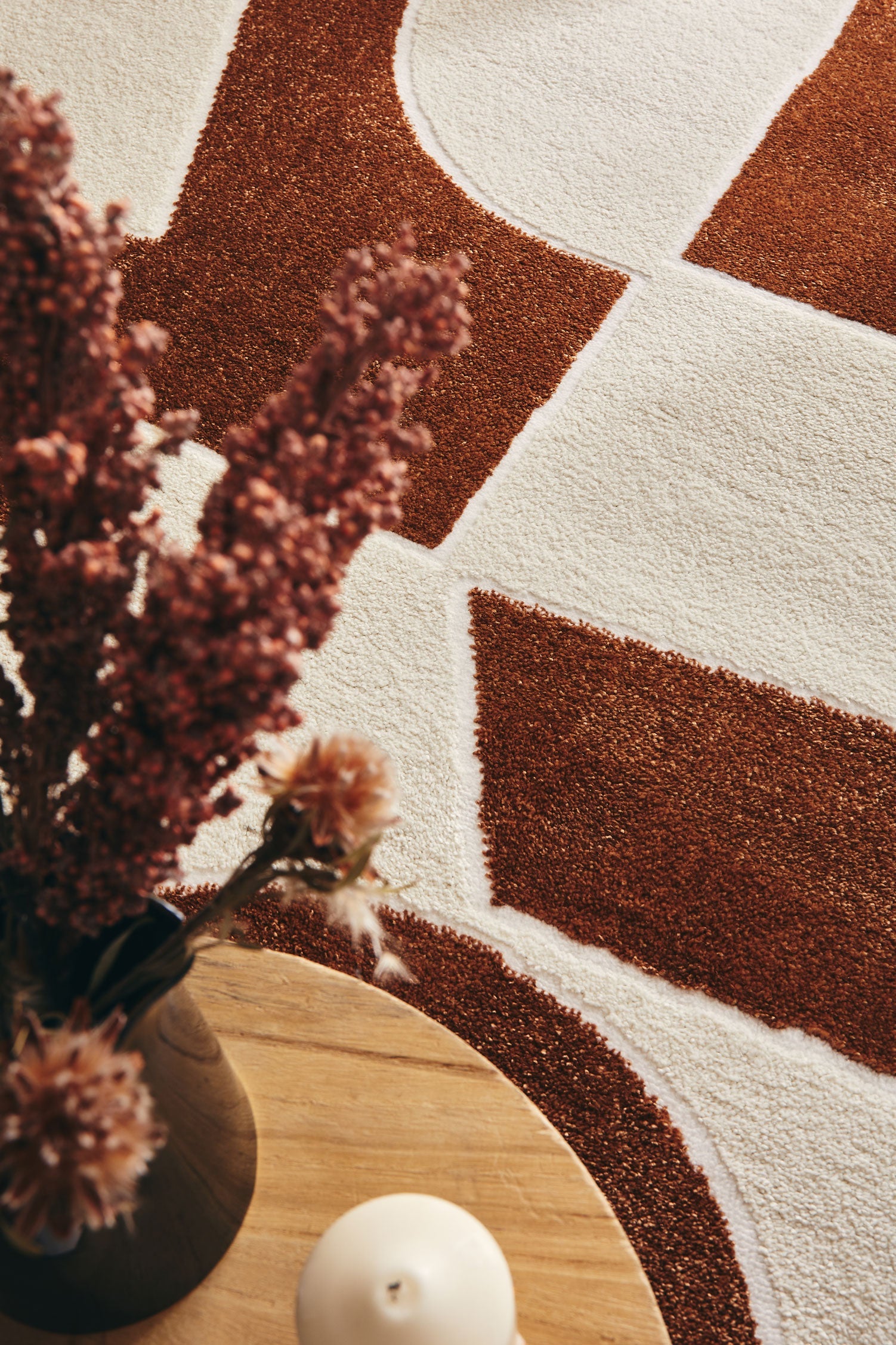 Geometric polypropylene rug with brown pattern: MEM562MAR - Nazar rugs