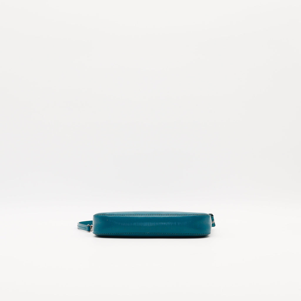 La Pochette Accessoires Épi Louis Vuitton