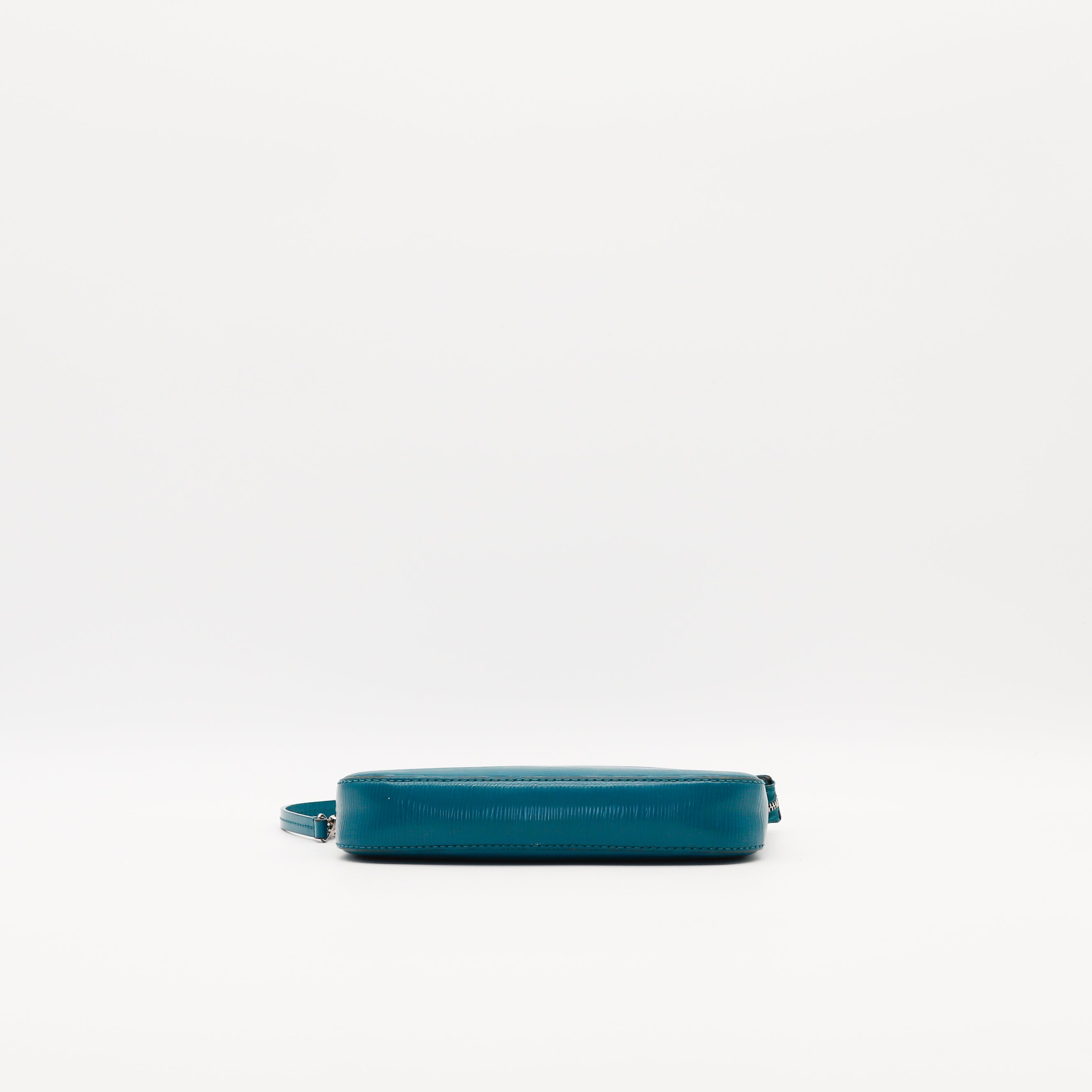 La Pochette Accessoires Épi Louis Vuitton