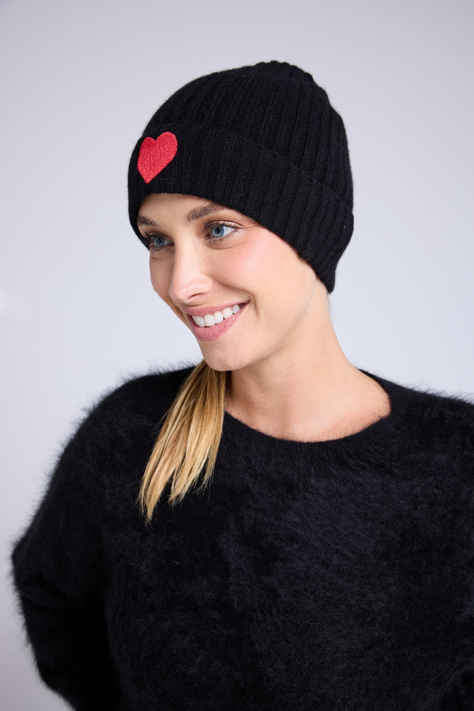 Gorro unisex con corazón - Negro Rojo - Unisex