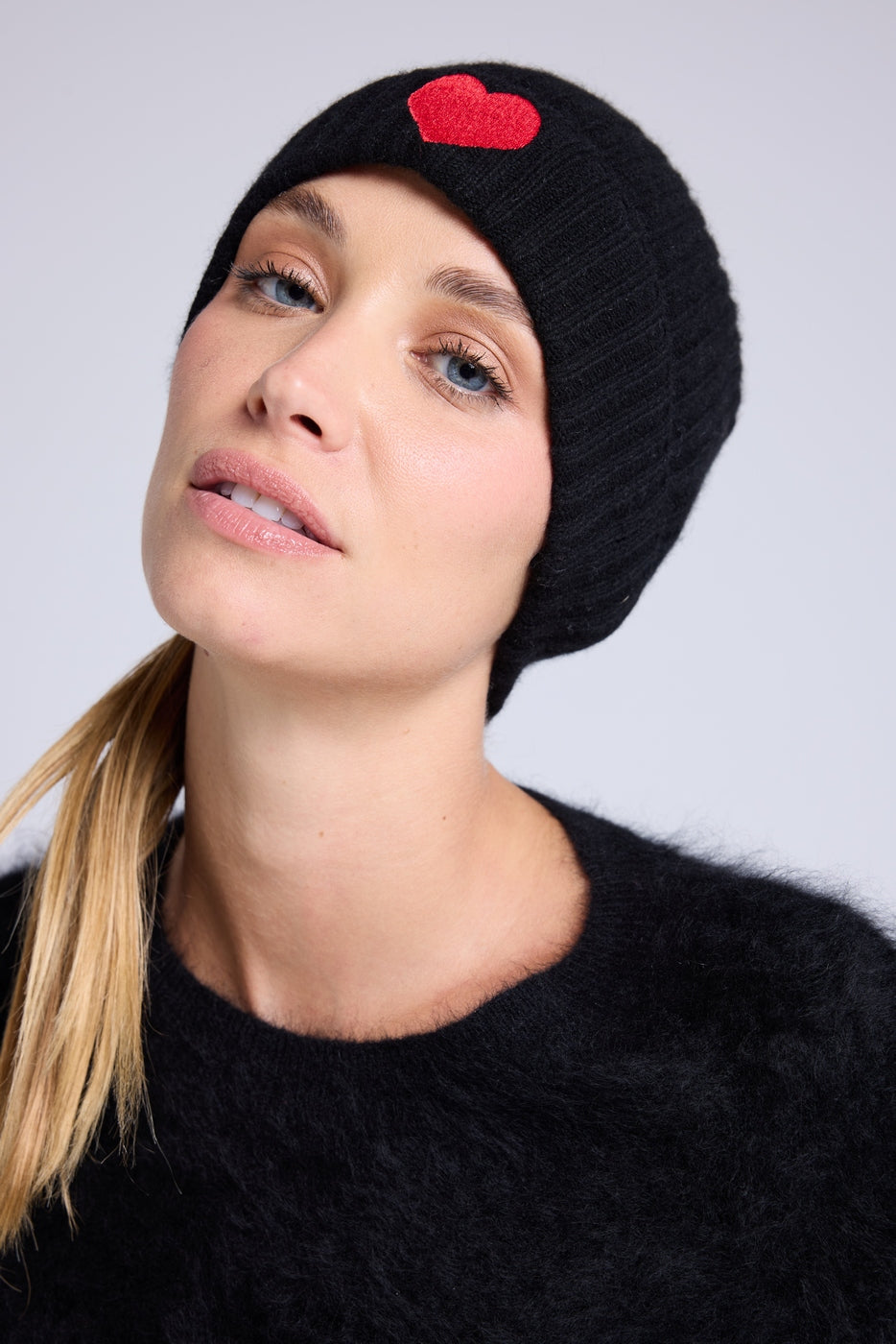 Gorro unisex con corazón - Negro Rojo - Unisex