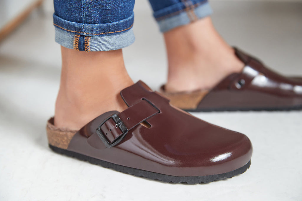 Noe Brown Clogs - Unisex
