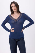 T-Shirt In Cashmere Scollo A V Pizzo Milo - Blu Marino - Donna