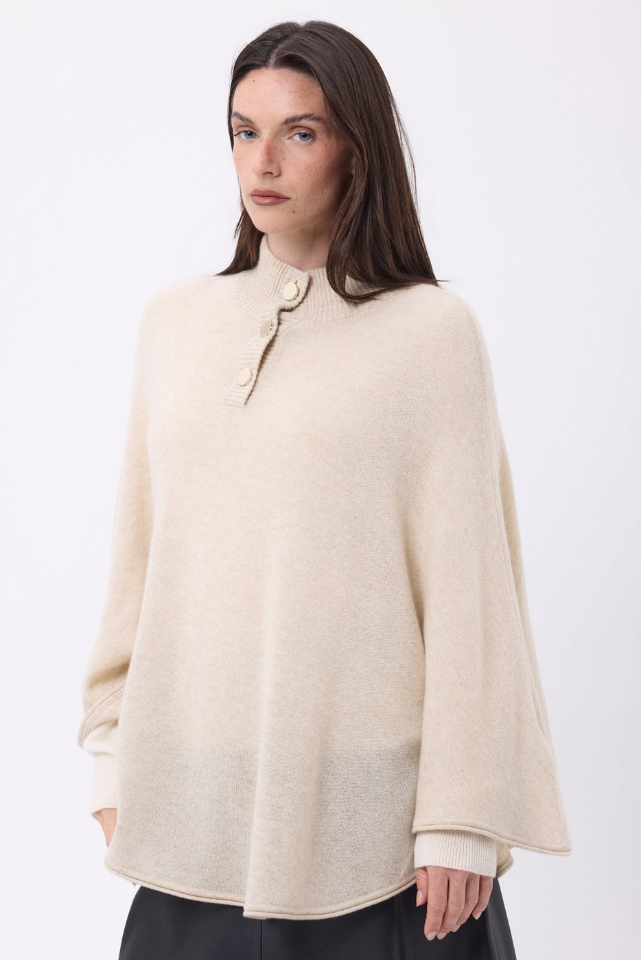 Poncho mantella con bottoni dorati Miranda - Beige crema - Donna - Cashmere e lana
