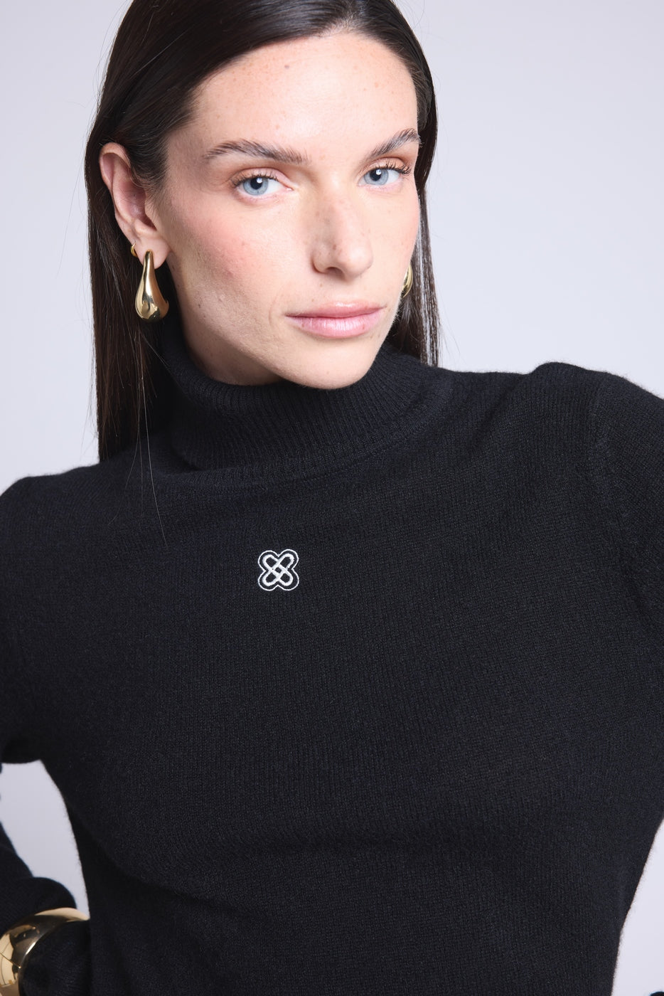 Sweter Z Golfem Z Monogramem Monogramme – Czarno-Biały – Damski – 100% Kaszmir