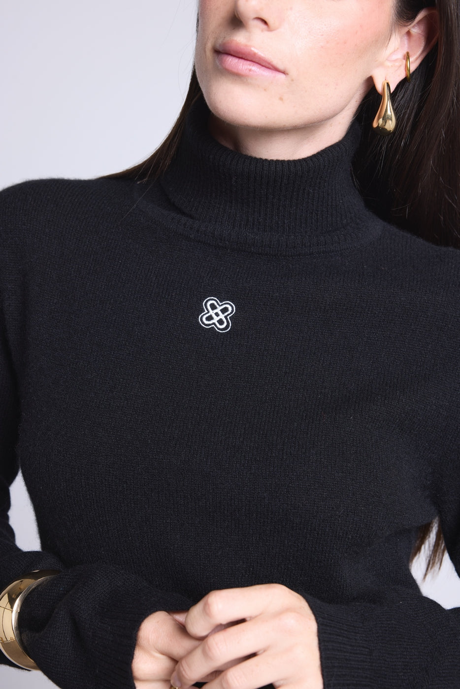 Sweter Z Golfem Z Monogramem Monogramme – Czarno-Biały – Damski – 100% Kaszmir