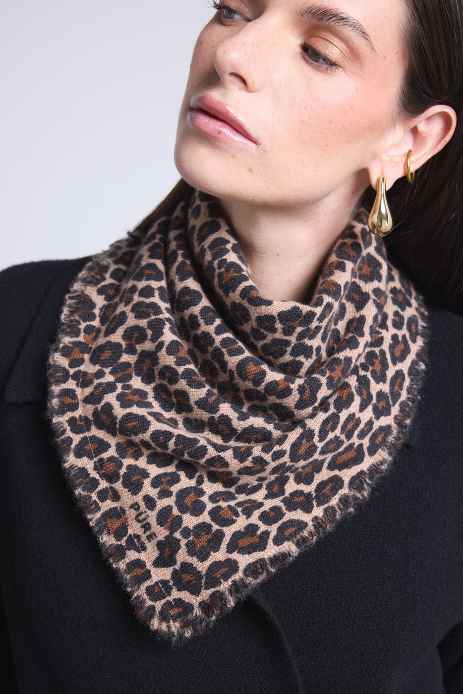 Unisex-Kaschmir-Bandana Moussa mit Leopardenmuster – Beige – 100 % Kaschmir