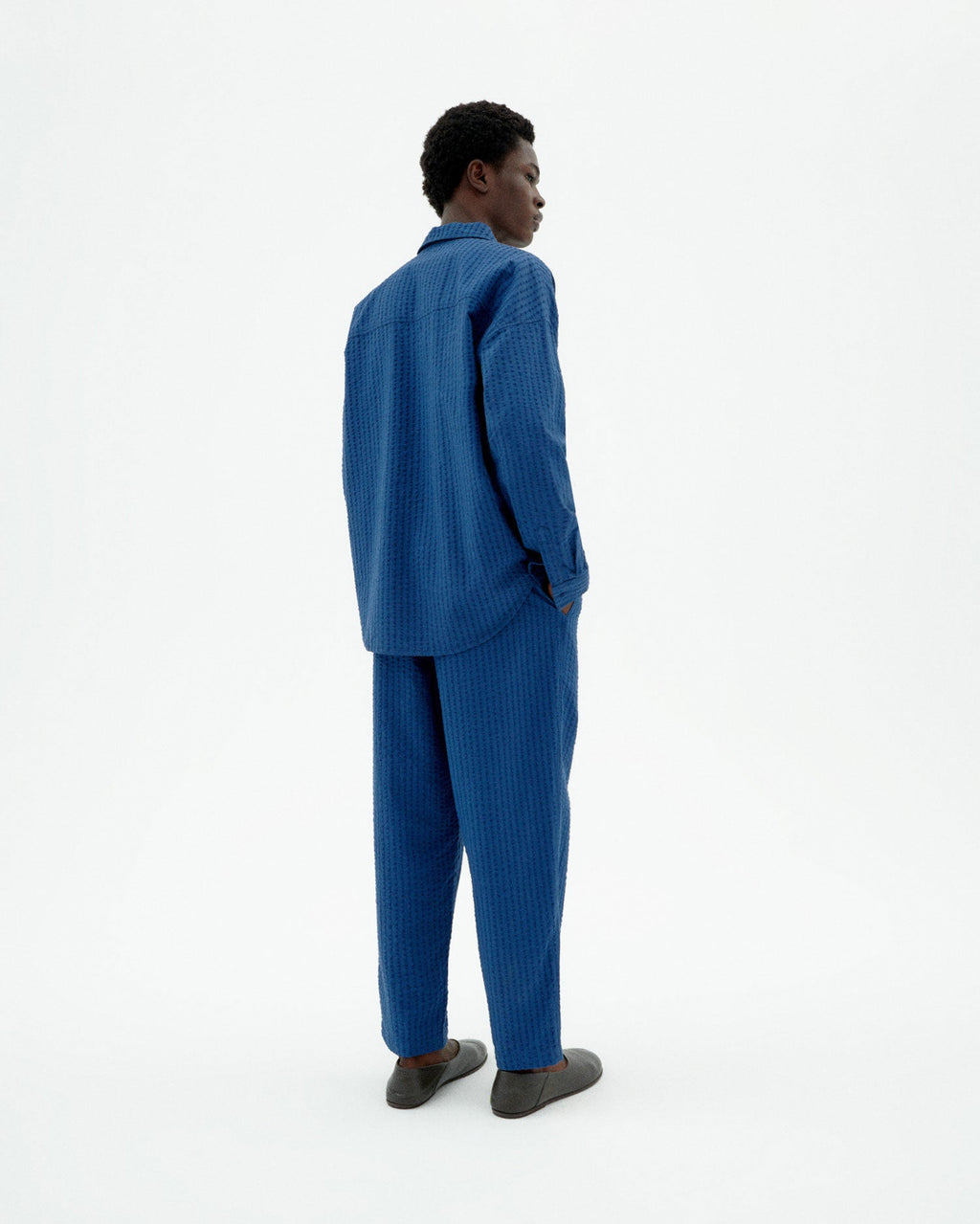 Pantalón Luc sostenible azul seersucker-4
