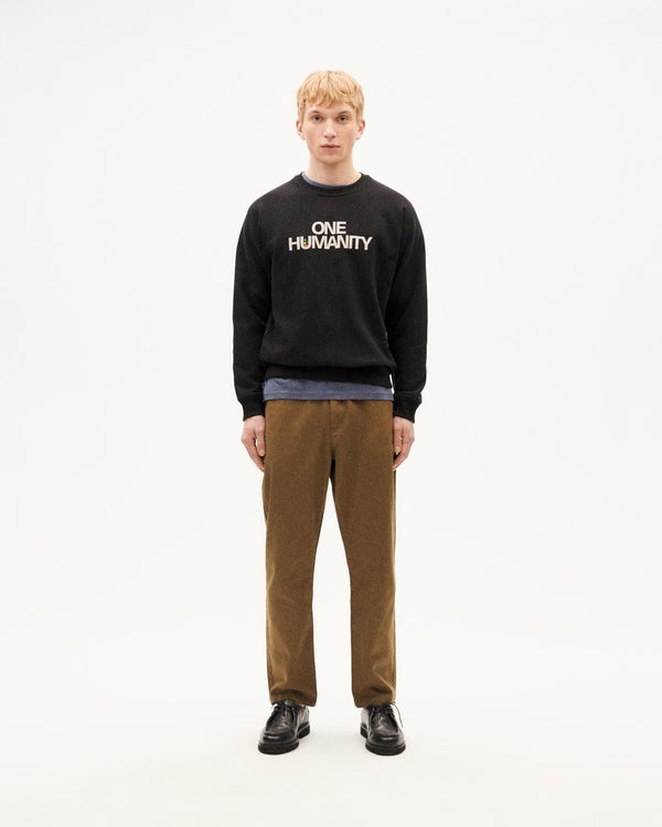 Sudadera negra One humanity sostenible-2