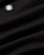 Camiseta negra sol retro Emilio sostenible - silueta 4