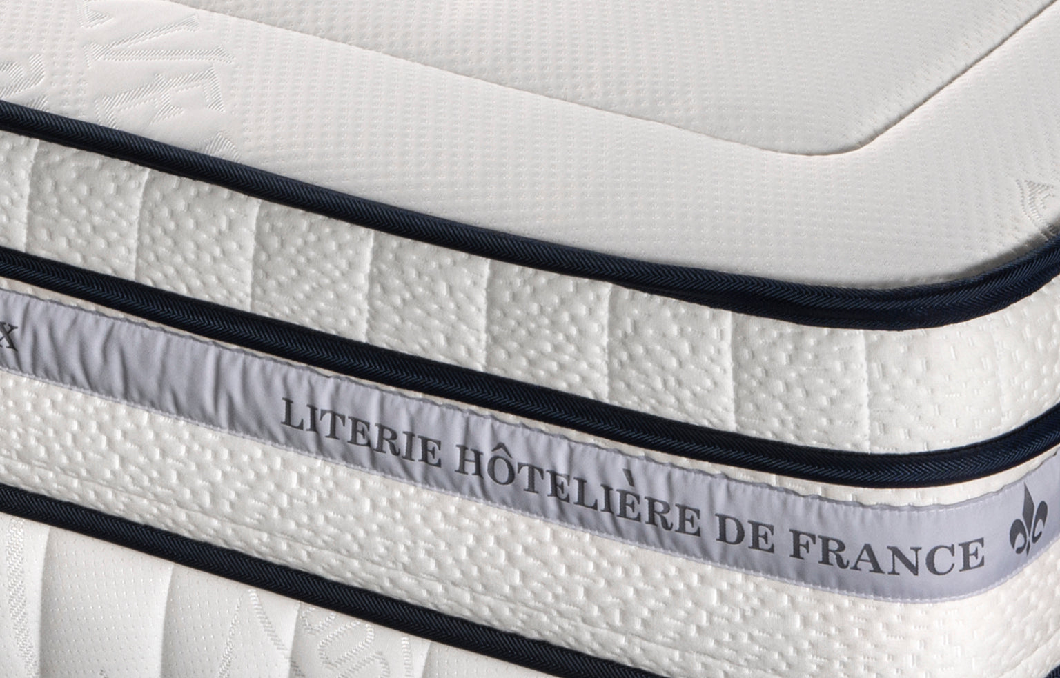 Chambourcy - Mattress + Box Spring Set - White/Black