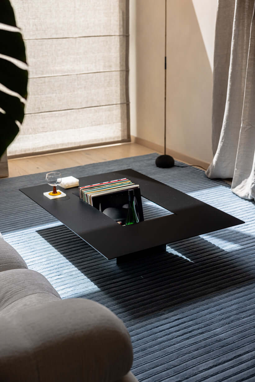 negro-couchtisch-minimalista