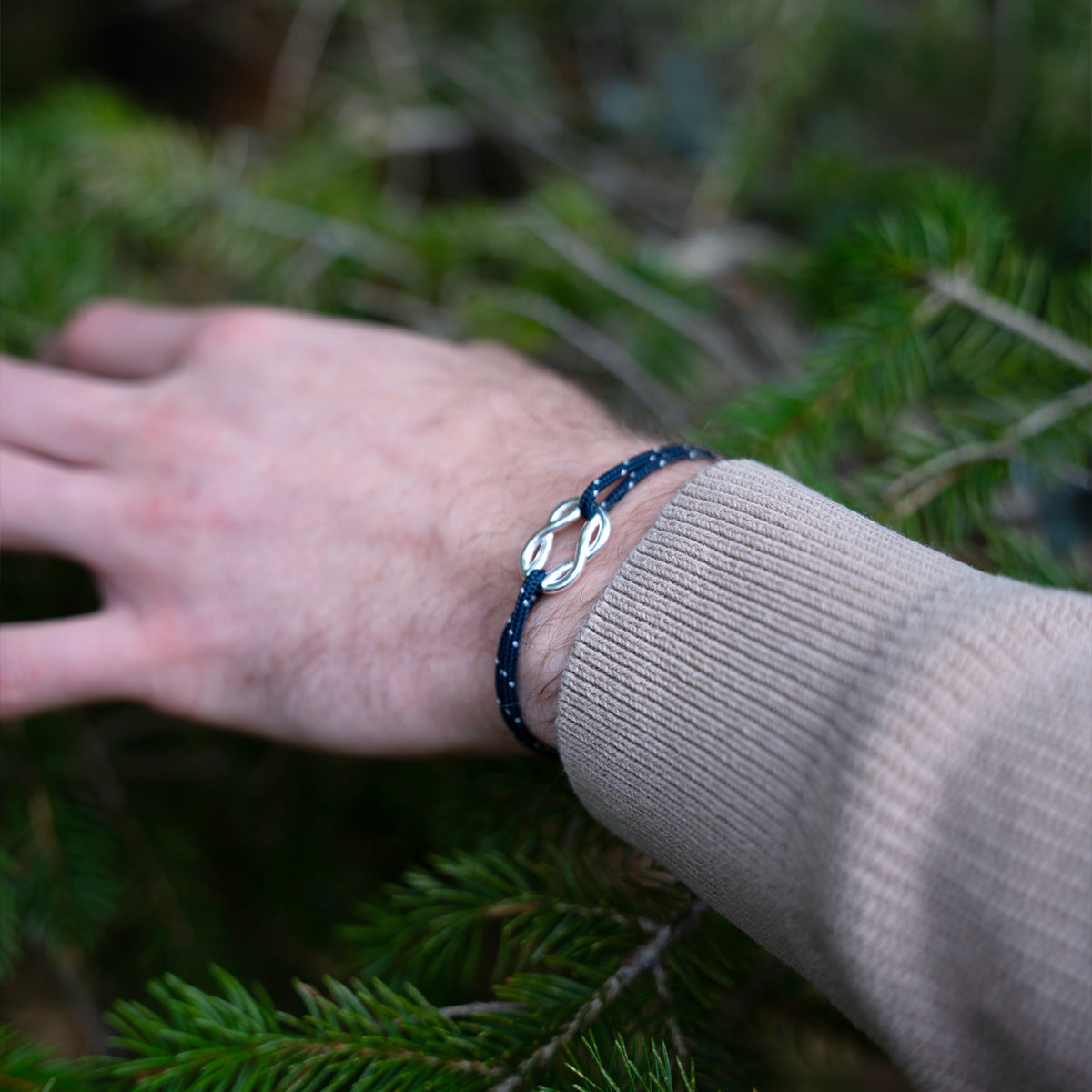 Goélette Bracelet - Navy Blue & White