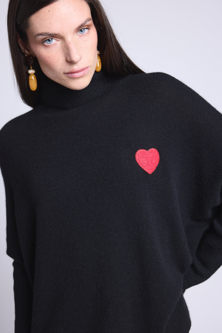 Poncho Roll-Neck Jumper Coeur Naya - Black with Red Heart - Women
