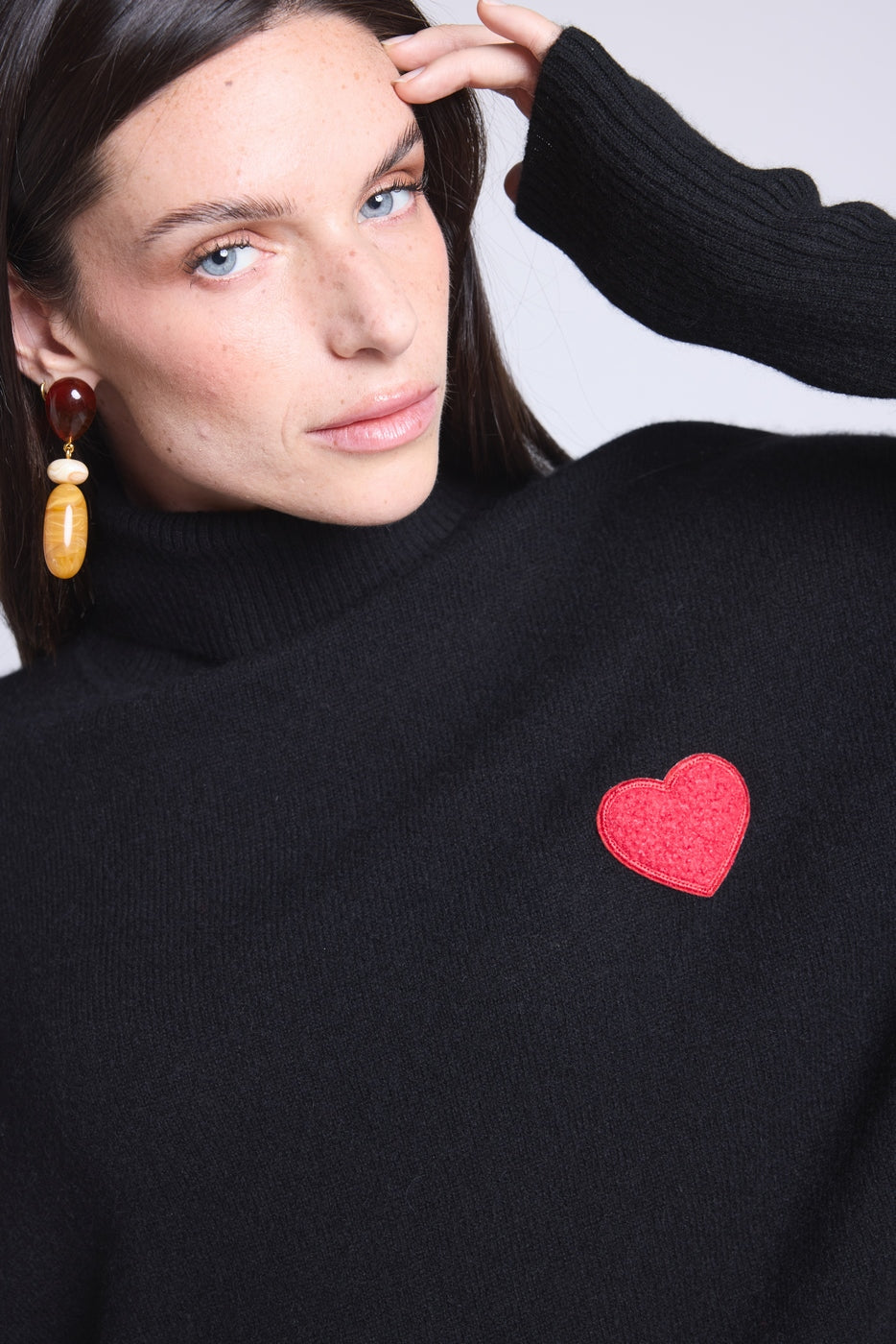 Poncho Roll-Neck Jumper Coeur Naya - Black with Red Heart - Women