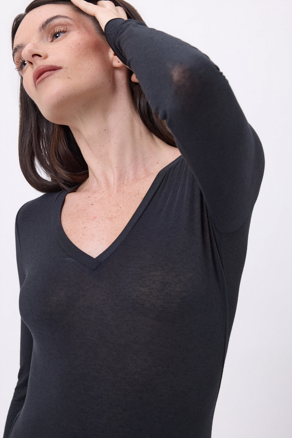 Kaschmir-T-Shirt mit V-Ausschnitt Noah - Schwarz - Damen