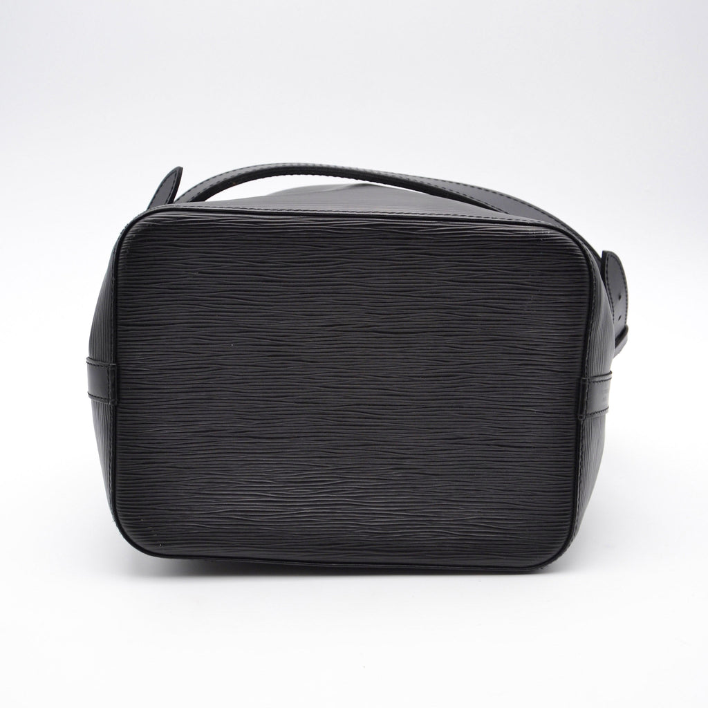 Louis Vuitton Noé Medium Model Black Épi Leather