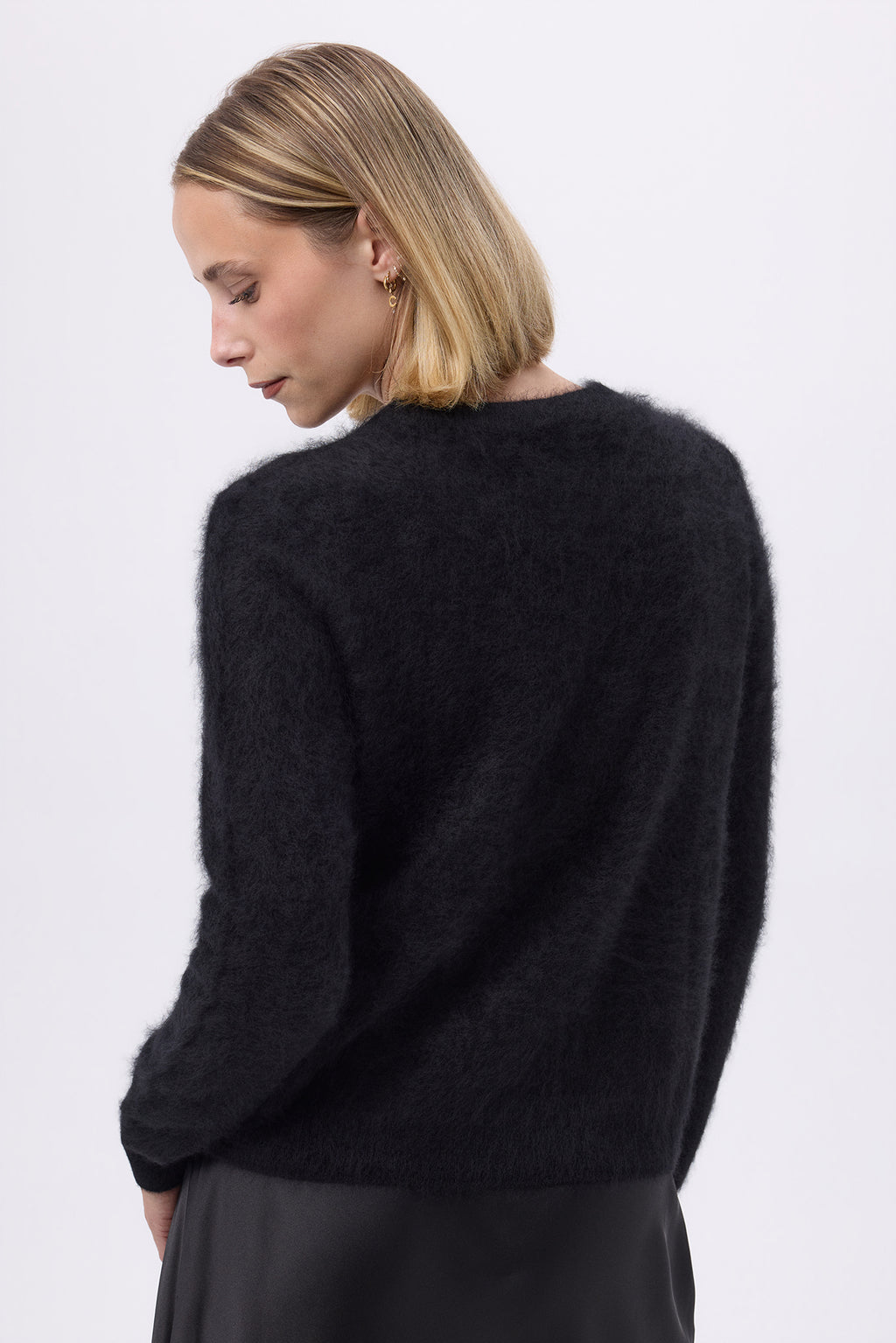 Rundhals-Cardigan – Gebürstetes Kaschmir Noor - Schwarz - Damen