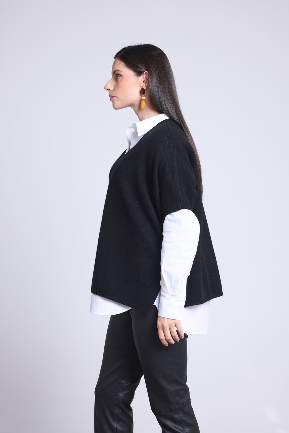 Ærmeløs Oversize Striktrøje Med V-Hals Ona - Sort - Dame - 100 % kashmir