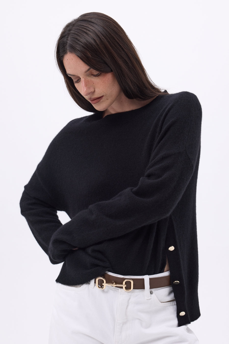 Maglione Girocollo Con Bottoni Laterali Dorati Ora - Nero - Donna - 100% Cashmere