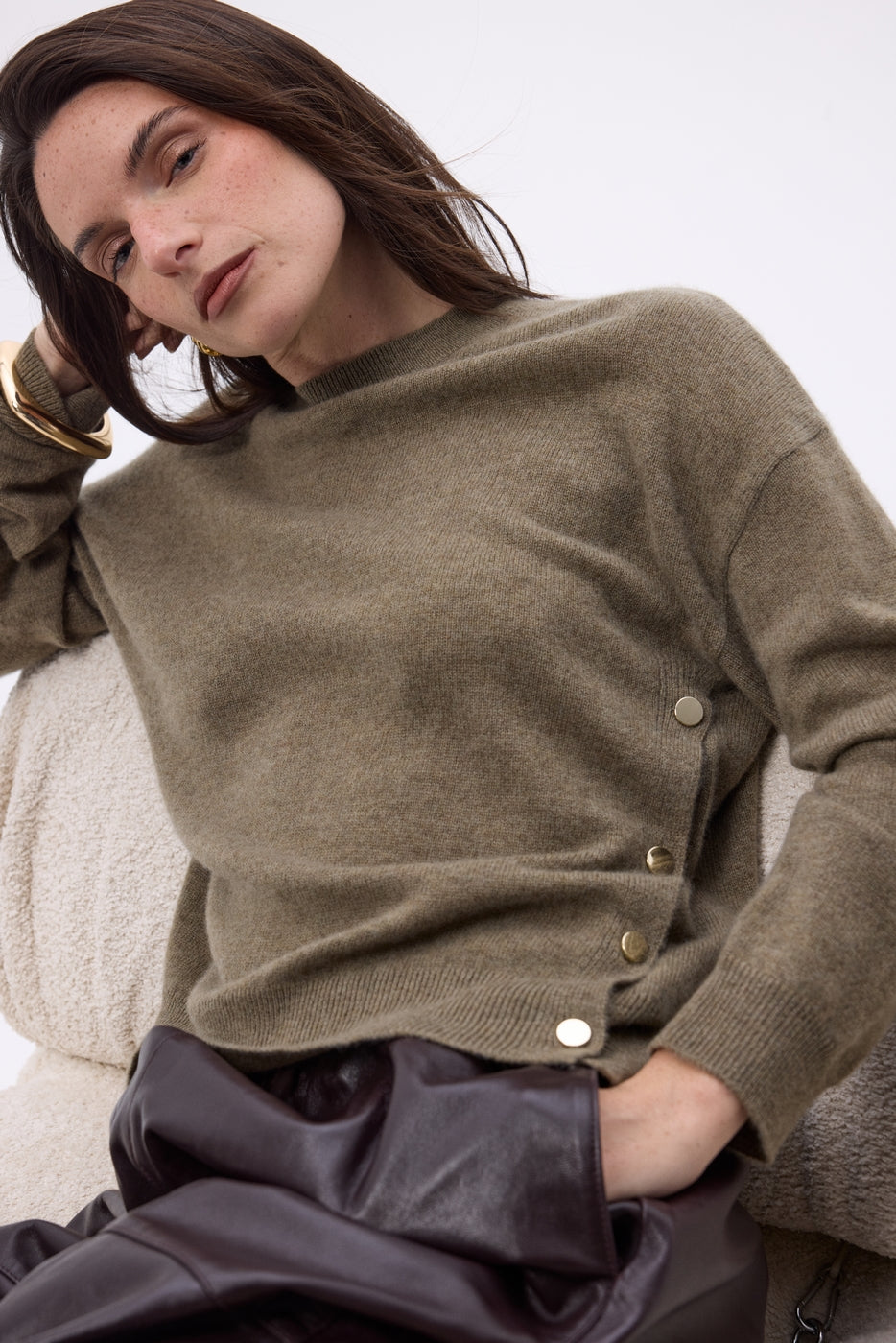 Pull Col Rond À Boutons Latéraux Dorés Ora - Khaki Chine - Femme - 100% Cachemire