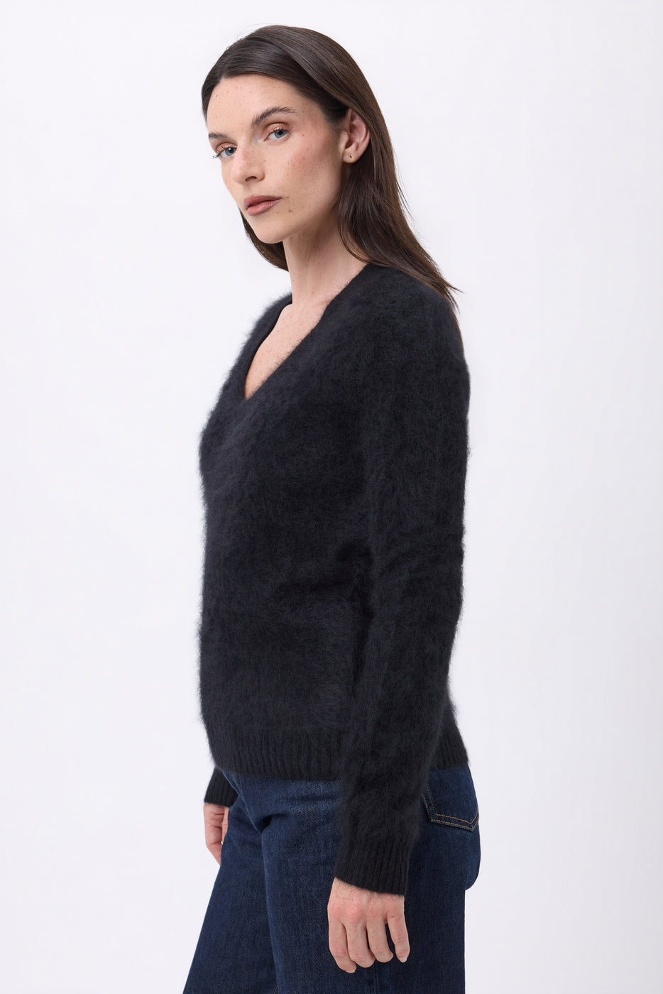 V-Pullover – Gebürsteter Kaschmir Orion – Schwarz – Damen – 100% Gebürsteter Kaschmir