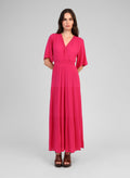 An'ge – Langes Kleid Osunchala Fuchsia, langes fuchsiafarbenes Kleid an einem Model, Vorderansicht