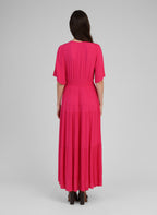 An'ge – Langes Kleid Osunchala Fuchsia, langes fuchsiafarbenes Kleid an einem Model, Rückenansicht