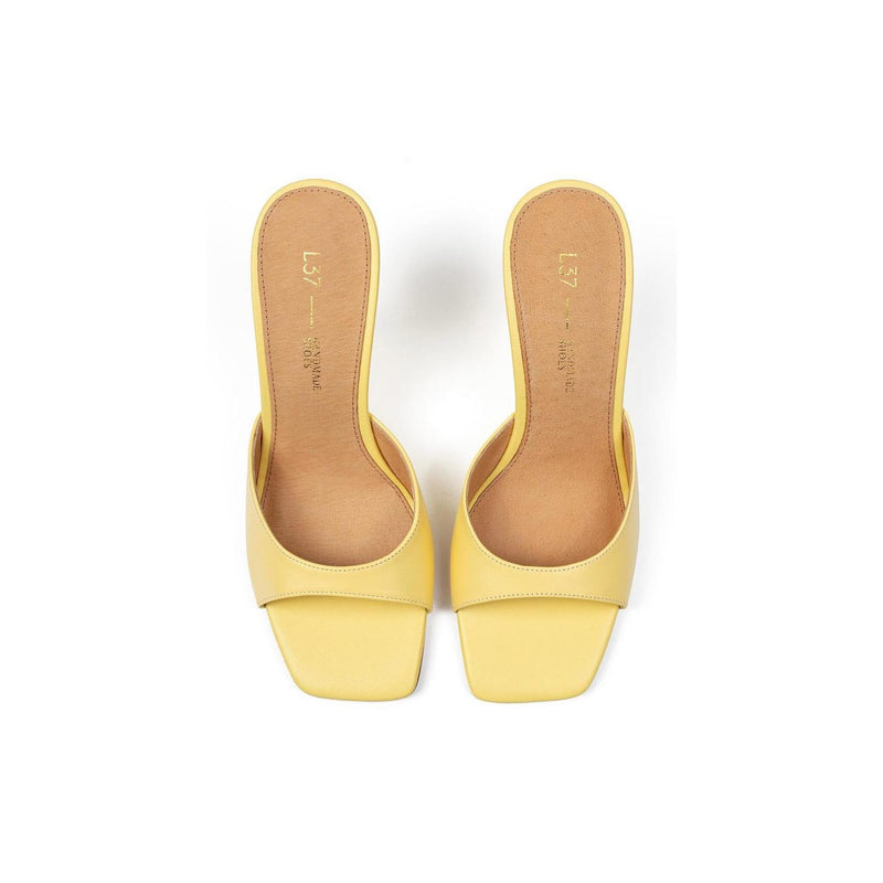 Sandalias En La Cima Del Mundo - Amarillo